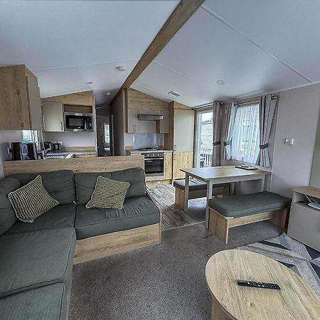 Modern 6 Berth Caravan With Wifi At St Osyth Beach In Essex Ref 28008Pm Clacton-on-Sea Eksteriør bilde
